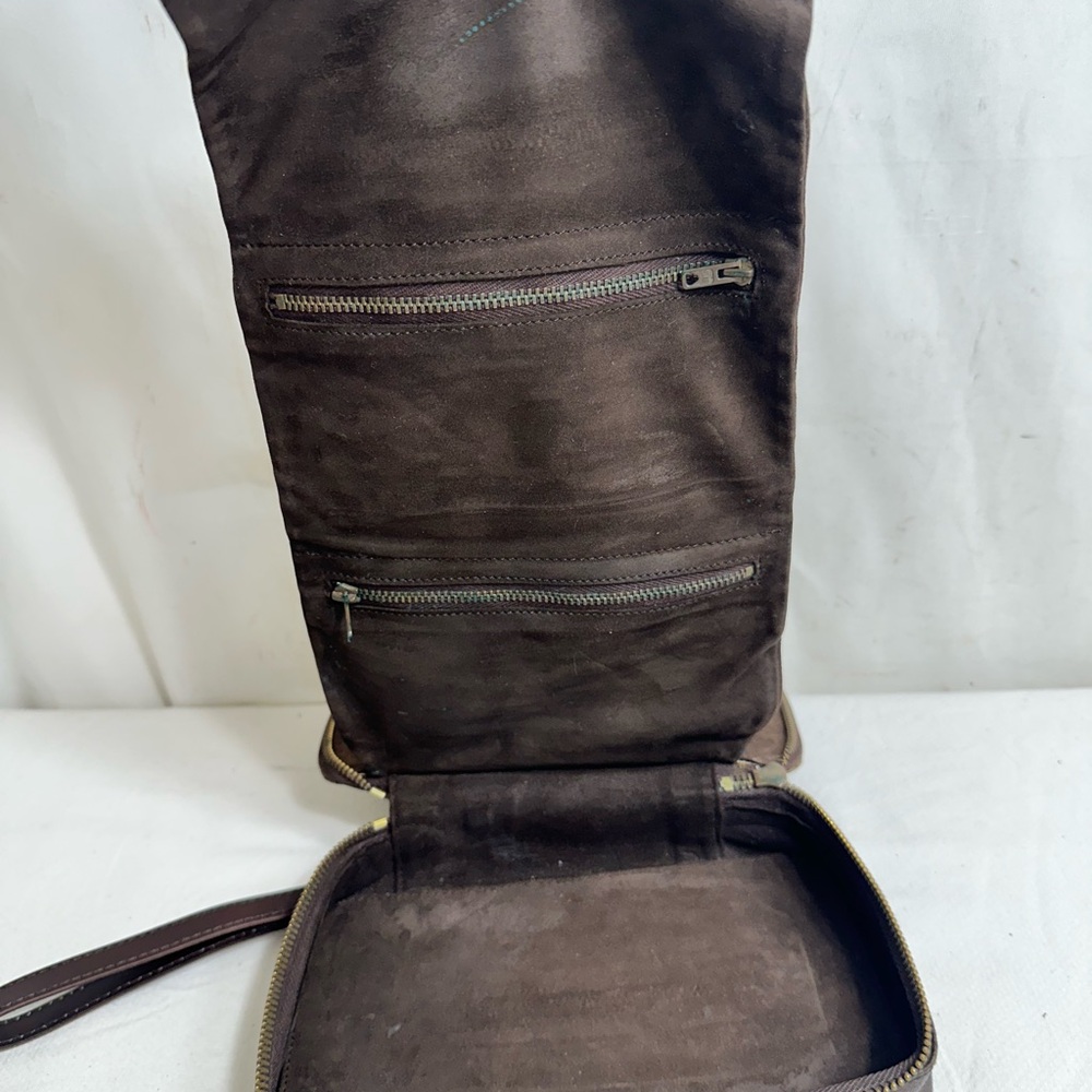 Louis Vuitton Cosmetics Pouch - Picture 8 of 10